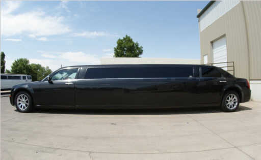 Luxury-Limousine-service