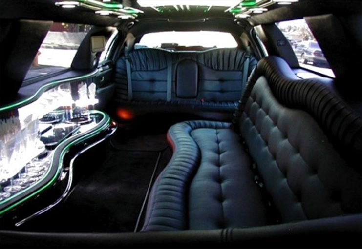 6 Passengers Stretch Limo